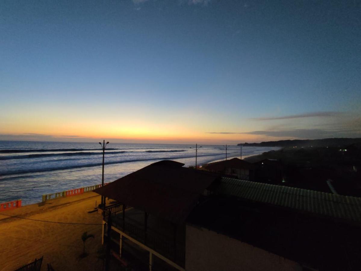 Hostal Mirada Al Mar Las Tunas Esterno foto